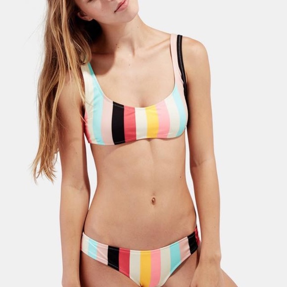 SOLID & STRIPED Other - NWT Solid & Striped Bikini Top - Elle Top